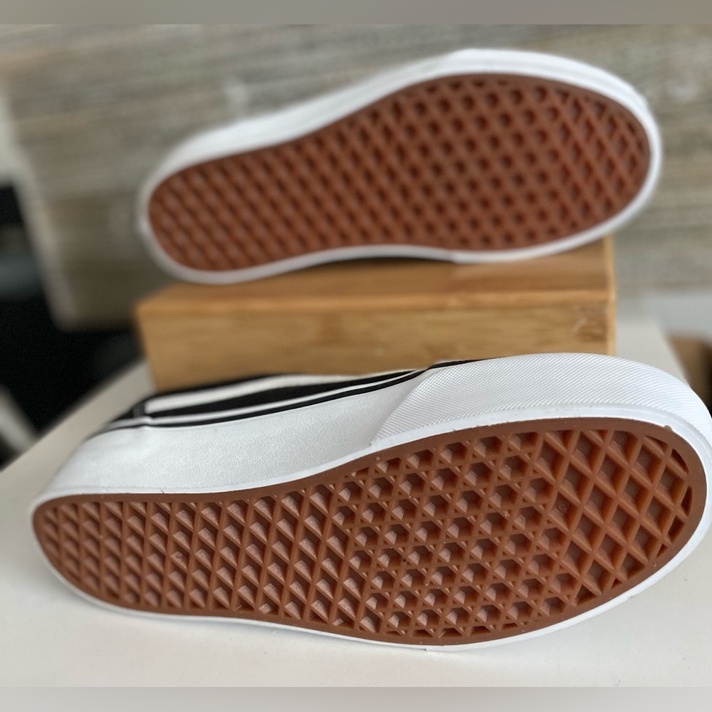 Vans Canvas New Old Skool Size 7.5 - image 4